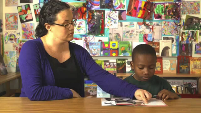 ¿Está tu niño de 1.° grado aprendiendo de lo que lee?